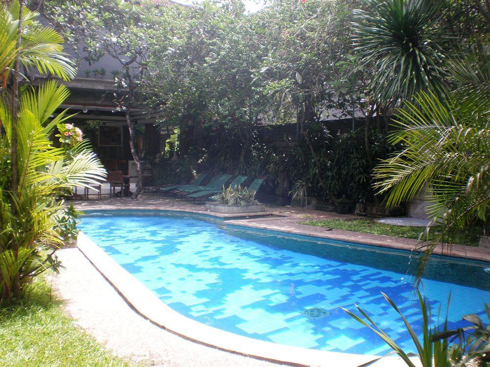 Swastika Guesthouse Sanur Exteriör bild