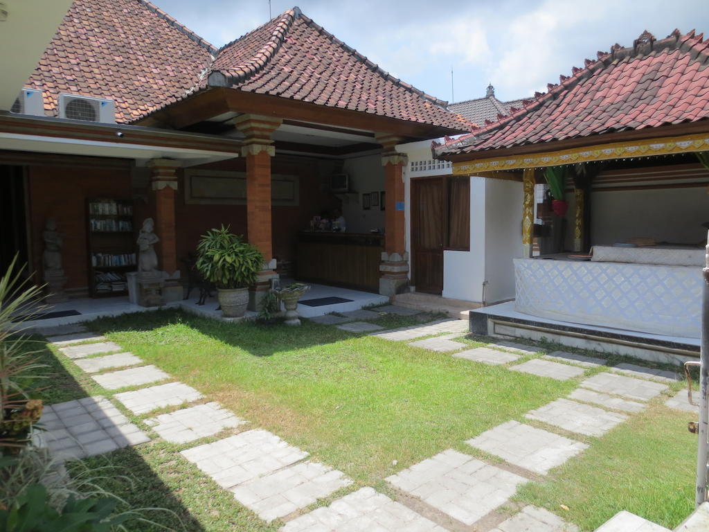 Swastika Guesthouse Sanur Exteriör bild
