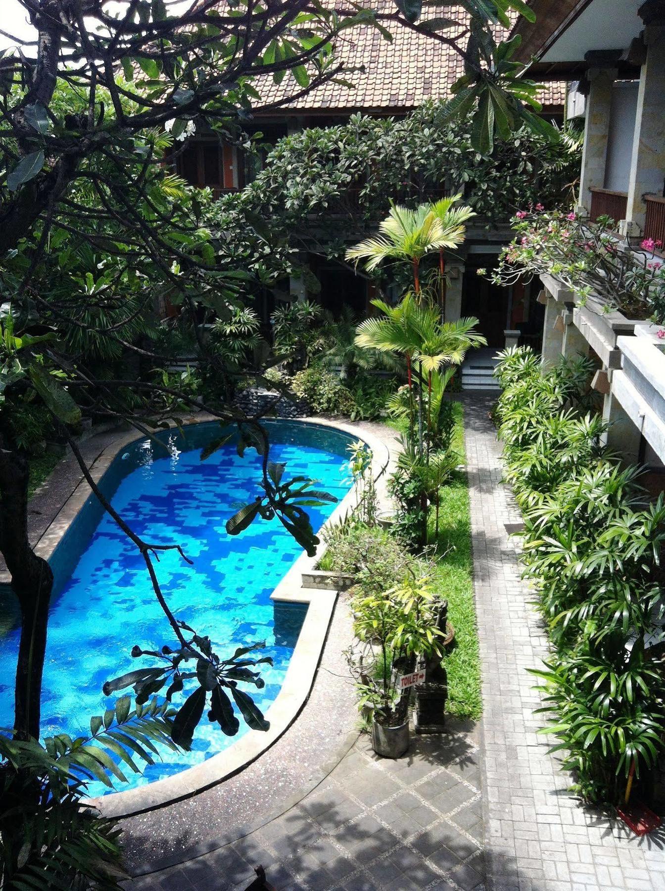 Swastika Guesthouse Sanur Exteriör bild